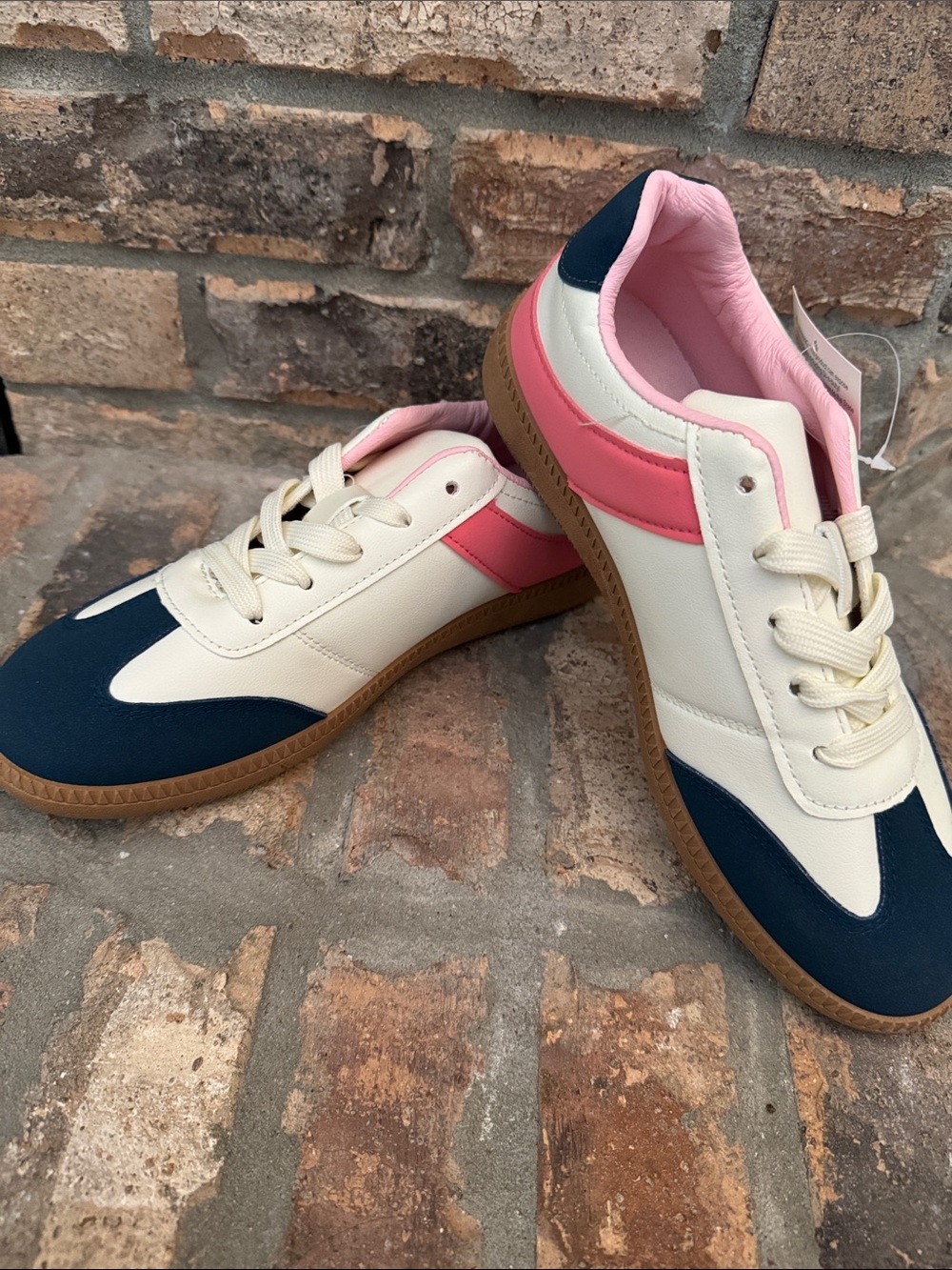 La Sheelah Women's  Navy, Pink & Cream Retro Trainer Sz 10 NWT - Picture 3 of 7